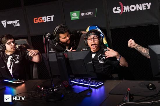 永劫无间与P5联动活动全解析 免费福利与四套时装抢先看